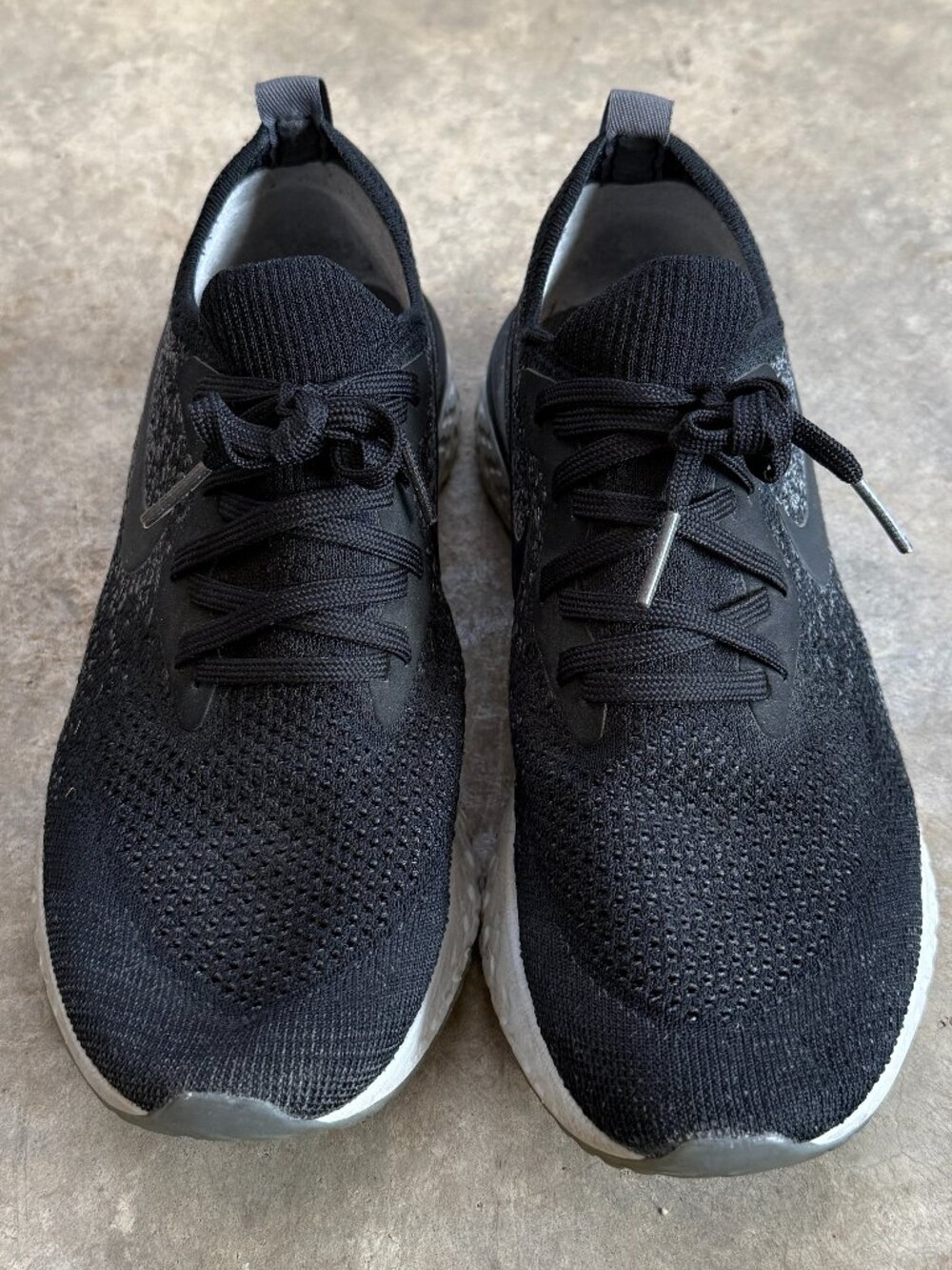 Nike Women's Epic React Flyknit 'Black' Sneakers Size 8 - Picture 2 of 6